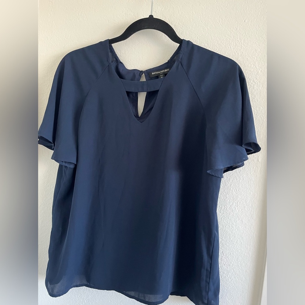 Banana Republic Navy Flutter Sleeve Blouse – Size Medium Petite